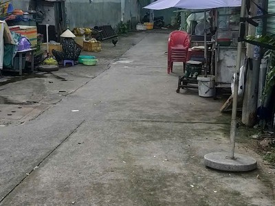 Chính chủ cần bán đất tặng kèm nhà cấp 4 nguồn tiền ổn định giá tốt chỉ 3,6 tỷ. 0