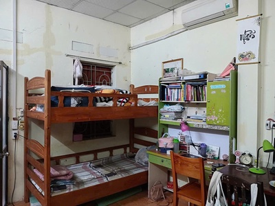 Bán đất tặng nhà trung tâm thanh trì, diện tích 35m, mặt tiền 3m, mặt ngõ nông gần chợ, ngay sát ô 1