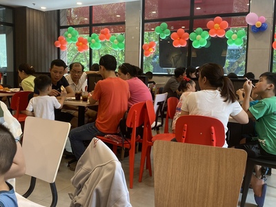 Cho thuê tòa nhà mặt phố 6 tầng nguyên căn gần 200m/sàn quận cầu giấy 1