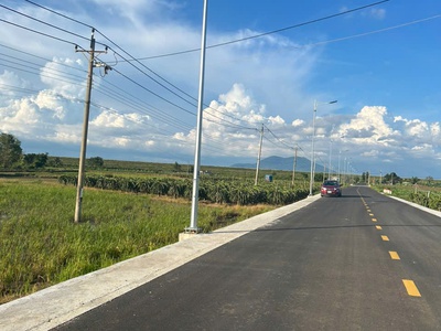 Bán 27.5m x 32m đất mặt tiền nguyễn minh châu - tân hải - lagi giá ngộp 66tr/m ngang 2