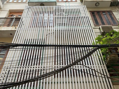 Cho thuê nhà mặt bằng kinh doanh   phố thái hà, 50m  x 5 tầng, ô tô vào nhà 0