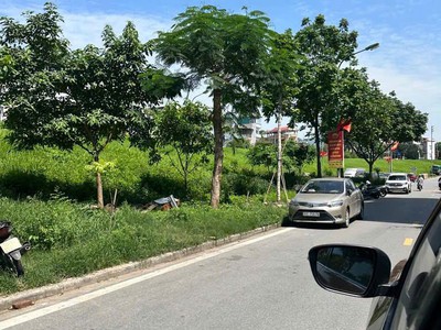 130m    ngọc thụy   phân lô   ô tô 7 chỗ vào nhà   vị trí đẹp hiếm   giá 22.8 tỷ 0