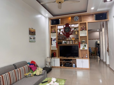 Cần bán nhà 4 tầng độc lập tại đường Chợ Hàng   Giá siêu tốt 2