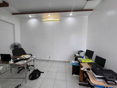 Cần bán nhà 4 tầng độc lập tại đường Chợ Hàng   Giá siêu tốt 8