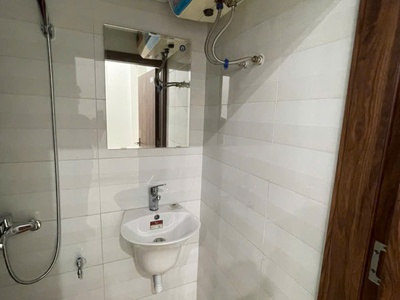 CẦN TIỀN nên cần cho thuê gấp nhà tại Phố Thiên Lôi mới toanh 2