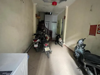 Siêu phẩm ngõ 43 Trung Kính, 42m , 4 tầng, mặt tiền 3.5m, giá chỉ 9.2 tỷ. 4