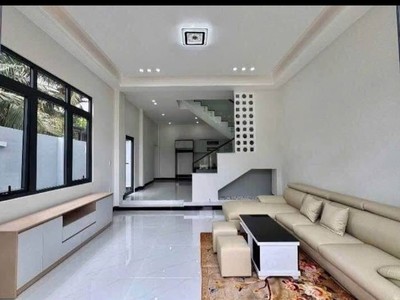 Nhà phố hiện đại   Mt đường rộng   Giá chỉ 2 tỷ 4 1