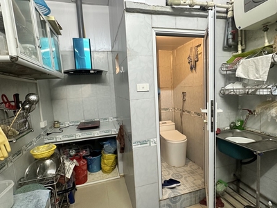 Bán nhà tập thể hai bà trưng 50m ngay lò đúc chỉ 2,9x tỷ cải tạo thành 2 ngủ 1