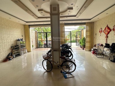 Bán nhà mặt tiền 4 tầng  8x20m , đường rộng 28m - giáp aeon mall cao lỗ, quận 8 - chỉ 28 tỷ2 4