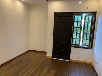 Nguyễn chánh  phân lô ô tô tránh vỉa hè rộng, kinh doanh ngày đêm sầm uất, 2 thoáng, vài bước ra 1