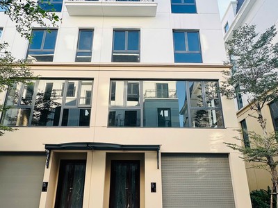 Bán nhà phố 5 tầng ngay trung tâm hành chính tỉnh, sổ sẵn, nhận nhà ngay chỉ với 3,x tỷ 1