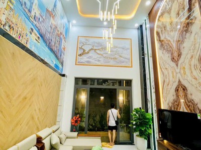 Bán nhà mặt tiền lê văn quới nối dài   60m    5 tầng   full nội thất   giá chỉ 6.x tỷ 2