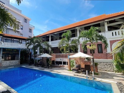 Bán khách sạn 4 sao   52 phòng   diện tích khủng 1.893m    ngay phố cổ hội an 0