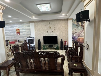 Bán nhà mặt tiền 4 tầng  8x20m , đường rộng 28m - giáp aeon mall cao lỗ, quận 8 - chỉ 28 tỷ2 0