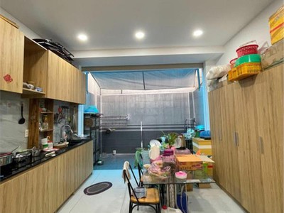 Bán nhà tân sơn nhì 76.5m  3 tầng, mới xây 1 năm giá chỉ 6 tỷ.. 3