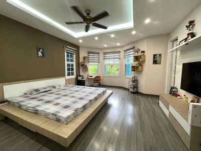 Biệt thự sân vườn hồng tiến, 400m x 4 tầng, mặt tiền 11m, ôtô tránh, full thổ cư 3