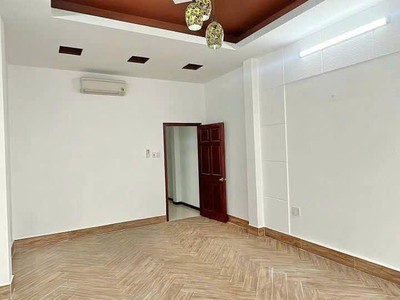 4,2 tỷ   quận 7   hẻm xe hơi   sổ hồng riêng   gần nguyễn văn linh 2