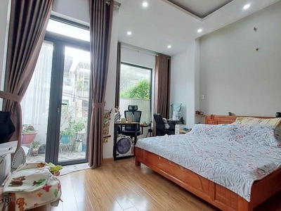 Bán nhà mặt tiền võ thành trang, ngay bàu cát, dt: 5,8x25m, 2 tầng  5pn, 17,6 tỷ. 1