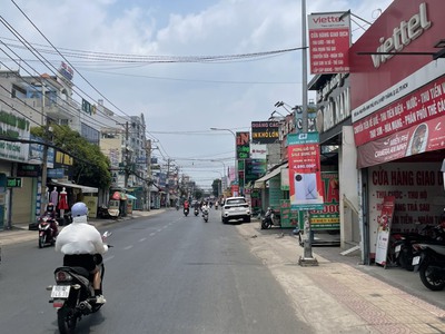 Bán nhà mặt tiền 20,5x28m giá 60 tỷ đường nguyễn ảnh thủ 1