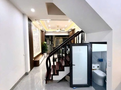 Siêu rẻ - nhỉnh 6 tỷ - 42m - bán nhà ngọc thụy, long biên   ô tô đỗ sát.nhà, gần trường việt pháp 3