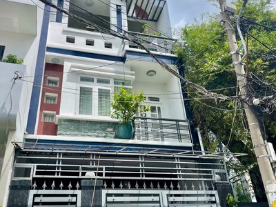 Bán nhà ở đường lê đức thọ, 5 x 27m vuông, 1 trệt 2 lầu giá chỉ 9 tỷ, có thể ở ngay hoặc cho thuê 1