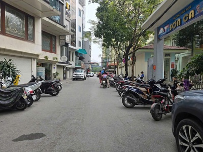 Nguyễn chánh  phân lô ô tô tránh vỉa hè rộng, kinh doanh ngày đêm sầm uất, 2 thoáng, vài bước ra 3