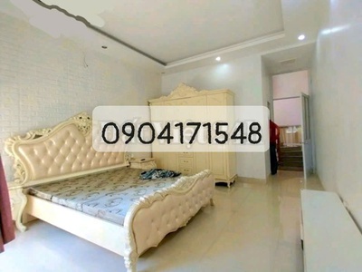 Cho thue nhà chợ Đôn   Thiên Lôi , ô tô đỗ trong sân 1