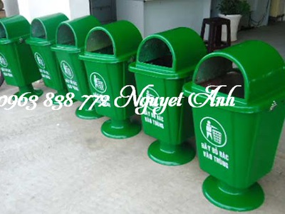 Thùng rác treo chân sắt compostie giá rẻ tại Phước Đạt 0