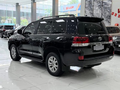 Bán Toyota Land Cruiser 4.6V8 sản xuất 2019. Xe quá mới. 2