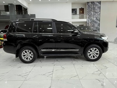 Bán Toyota Land Cruiser 4.6V8 sản xuất 2019. Xe quá mới. 3