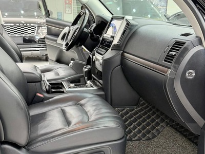 Bán Toyota Land Cruiser 4.6V8 sản xuất 2019. Xe quá mới. 7