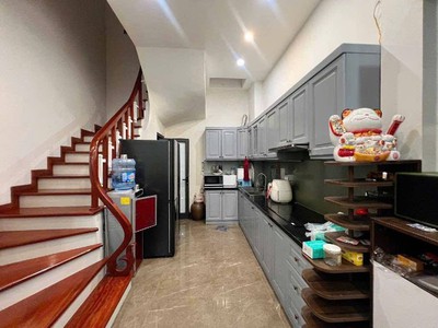 Bán Gấp Nhà 20 Phố Ngọc Lâm, Long Biên, 36m2, 5 Tầng, Phân Lô, Ô Tô, Full đồ 1