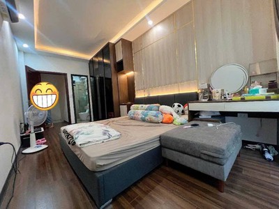 Bán Gấp Nhà 20 Phố Ngọc Lâm, Long Biên, 36m2, 5 Tầng, Phân Lô, Ô Tô, Full đồ 3