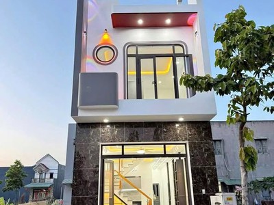 Nhà phố 1 trệt 2 lầu sang trọng   Đồng bộ vip   Giá chỉ 2 tỷ 4 0