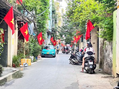 Nhà hồ tùng mậu 6 tầng, 6 phòng ngủ, 65m2, 2 thoáng, ô tô tránh 0
