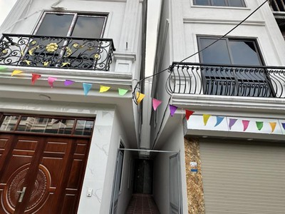 Bán nhà đại cát liên mạc 35m, 4 tầng ô tô đỗ cửa 0