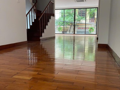 Vip  bán nhà phố trung kính to, phân lô 3 ô tô tránh vỉa hè, thông bàn cờ, 2 mặt ngõ kinh doanh. 1