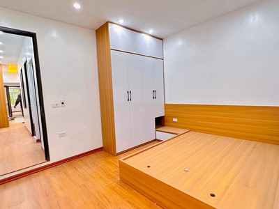 Tầng 2 tt đại học sp trần quốc hoàn 85m 3pn mới đẹp, 4.68 tỷ tt cầu giấy 0