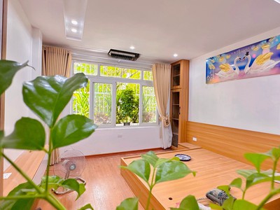Tầng 2 tt đại học sp trần quốc hoàn 85m 3pn mới đẹp, 4.68 tỷ tt cầu giấy 2