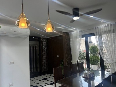 Kim mã   nhà đẹp 50m, 6 tầng thang máy, an cư lý tưởng   giá nhỉnh 14 tỷ 0