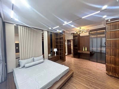Kim mã   nhà đẹp 50m, 6 tầng thang máy, an cư lý tưởng   giá nhỉnh 14 tỷ 1
