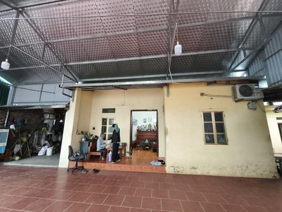 Đất vàng ỷ lan - gia lâm, 100m  tặng nhà cấp 4, chỉ 5.7 tỷ 0