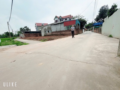 Chuyển nhượng lô đất đối diện nhà văn hóa thôn tân yên, xã hồng kỳ, sóc sơn, hà nội. 0