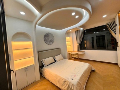 Sát q.1 - nhà đẹp 5 tầng btct - 4 phòng - full nội thất - sổ nở hậu - nhỉnh 8 đồng 0