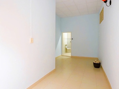 Nhà đỗ quang đẩu  ngay bùi viện    quận 1   4x10 m   cho thuê 200 tr - 4.3 tỷ 3