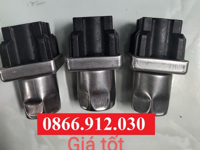 Công dụng chân tăng chỉnh inox bọc nhựa cho bàn bếp công nghiệp 4