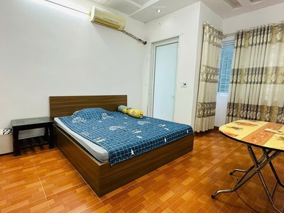 Nhà Chợ Hàng mới, ngõ nông, sân cổng riêng, dân xây độc lập, 76m2 - 3,5 tầng giá chỉ hơn 3 tỷ 3
