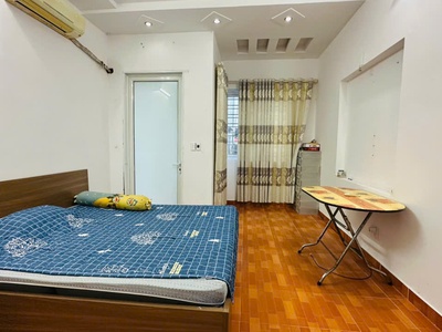 Nhà Chợ Hàng mới, ngõ nông, sân cổng riêng, dân xây độc lập, 76m2 - 3,5 tầng giá chỉ hơn 3 tỷ 4