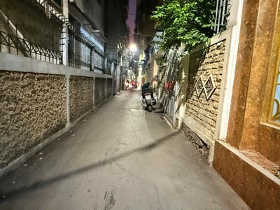 Hoàng quốc việt   90m    mt 5.6m   sân trước   gần công viên nghĩa tân   21.5 tỷ 0