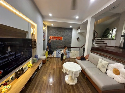 Bán nhà đẹp - vị trí đẹp tại mễ trì - lô góc - mặt ngõ thông ô tô đỗ cửa 0